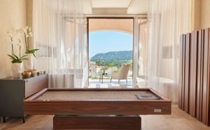 park-hyatt-mallorca-treatment-room-sand-quartz-bed park-hyatt-mallorca-treatment-room-sand-quartz-bed